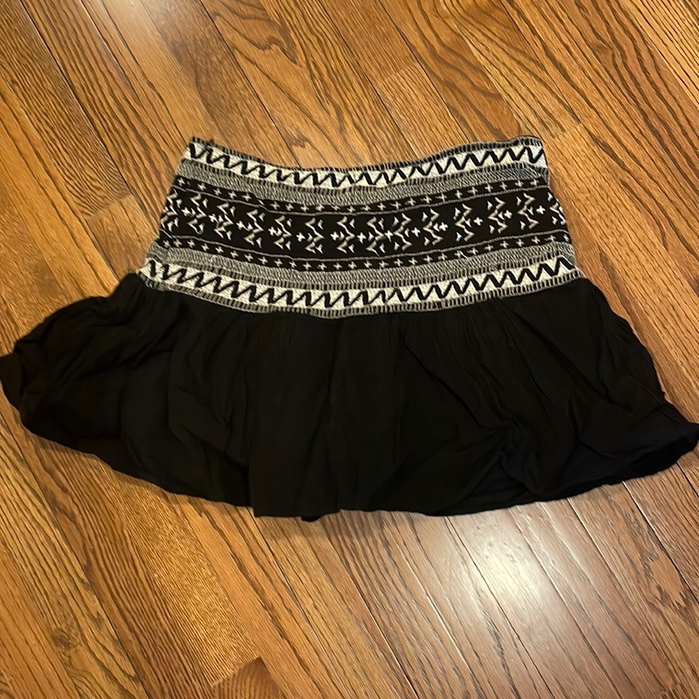 Zara embroidered black mini skirt